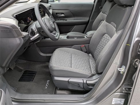 New 2025 Nissan Kicks SV image 11