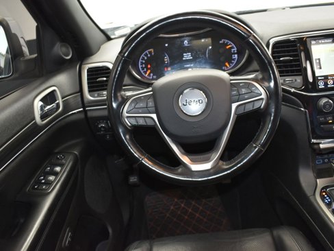 Used 2021 Jeep Grand Cherokee Limited w/ Luxury Group II image 29