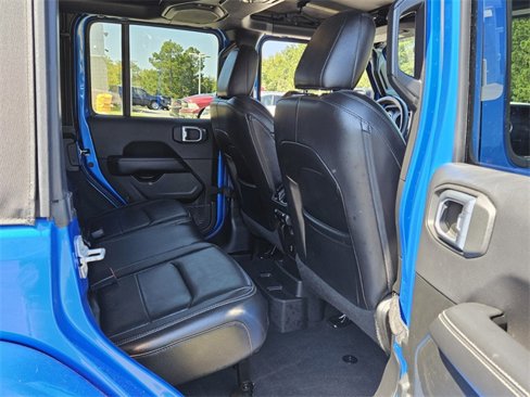 Used 2022 Jeep Wrangler Unlimited Sahara w/ Cold Weather Group image 16