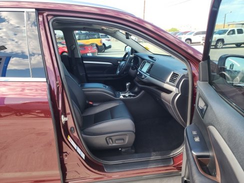 Used 2019 Toyota Highlander XLE image 44