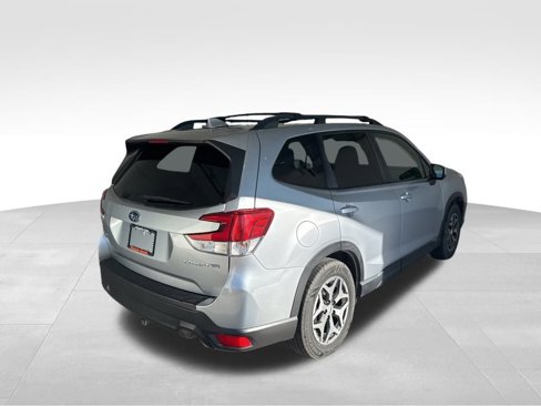 Used 2019 Subaru Forester Premium image 5