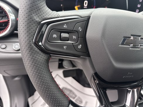New 2025 Chevrolet Trax RS w/ Sunroof Package image 20