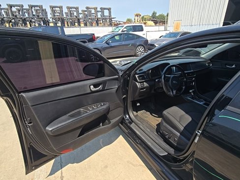 Used 2018 Kia Optima LX image 8