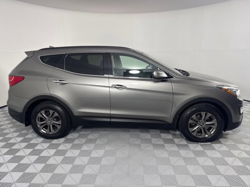 Used 2013 Hyundai Santa Fe AWD image 4