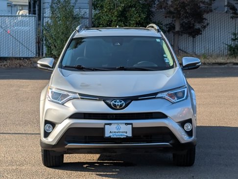 Used 2018 Toyota RAV4 XLE image 8