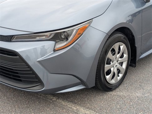 Certified 2025 Toyota Corolla LE image 9