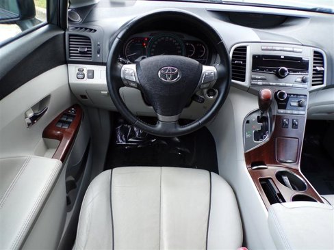 Used 2009 Toyota Venza Limited w/ Comfort Pkg image 30