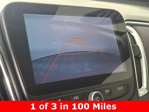 Used 2016 Chevrolet Malibu Hybrid w/ Driver Confidence Package image 4