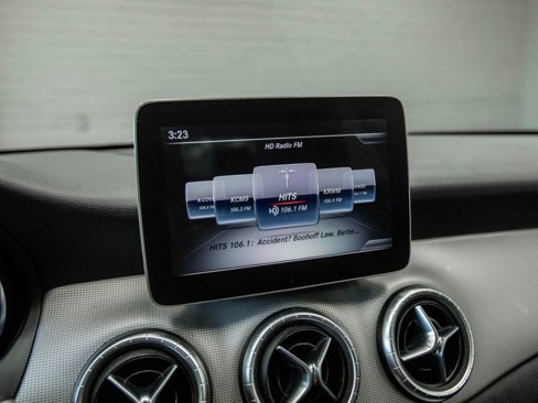 Used 2018 Mercedes-Benz CLA 250 image 19