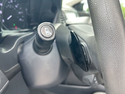 Used 2019 Honda HR-V EX image 35