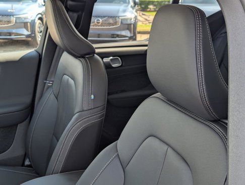 New 2026 Volvo XC40 B4 Plus w/ Protection Package Premier image 23