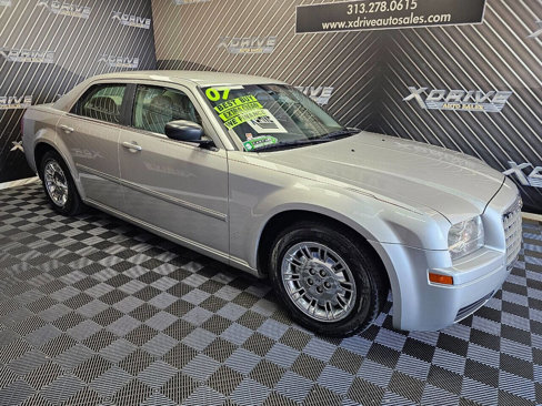 Used 2007 Chrysler 300 image 9