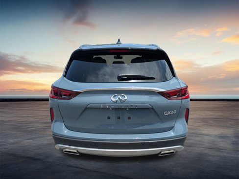 Used 2022 INFINITI QX50 Essential image 5