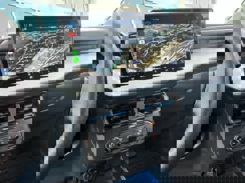 New 2025 Ford Maverick XLT image 17