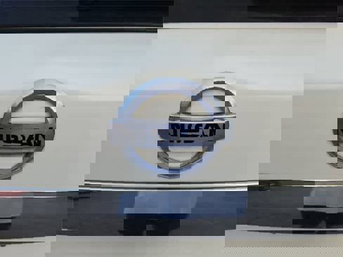 Used 2020 Nissan Pathfinder Platinum image 10