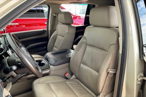 Used 2015 Chevrolet Suburban LT image 8