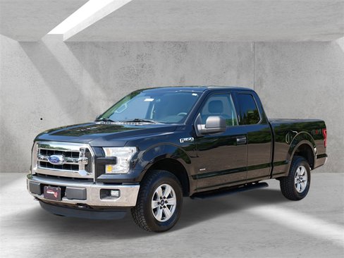 Used 2015 Ford F150 XLT w/ Trailer Tow Package image 6