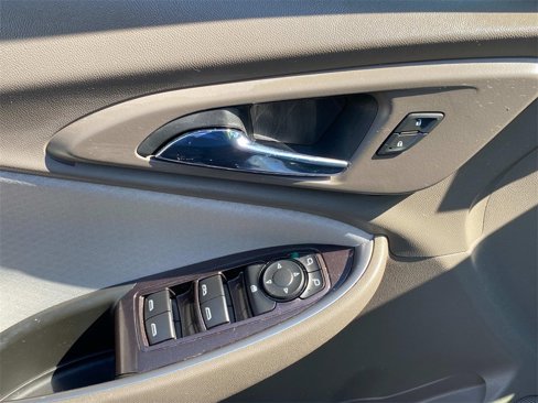 Used 2022 Chevrolet Malibu LT image 17