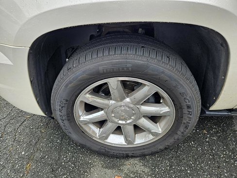 Used 2014 GMC Yukon XL Denali image 20