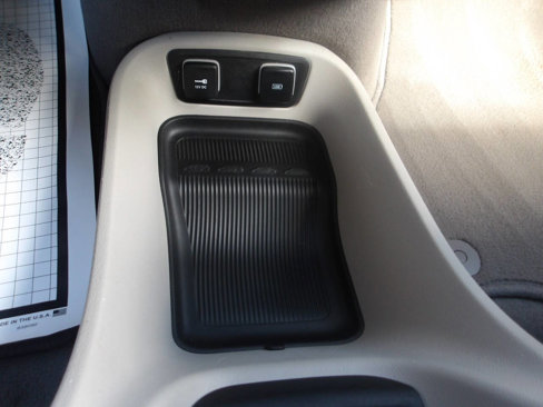Used 2017 Chrysler Pacifica Touring-L image 18