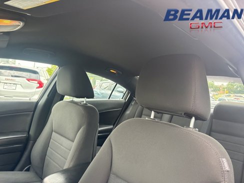 Used 2014 Dodge Charger SE image 18