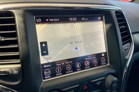 Used 2018 Jeep Grand Cherokee Laredo image 30