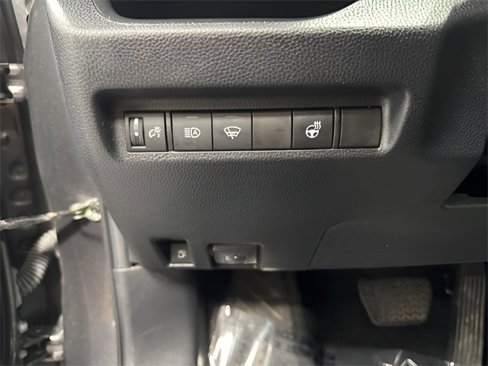 Used 2022 Toyota RAV4 XLE image 12