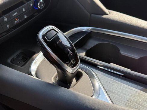 Used 2021 Buick Enclave Essence w/ Sport Touring Edition image 21
