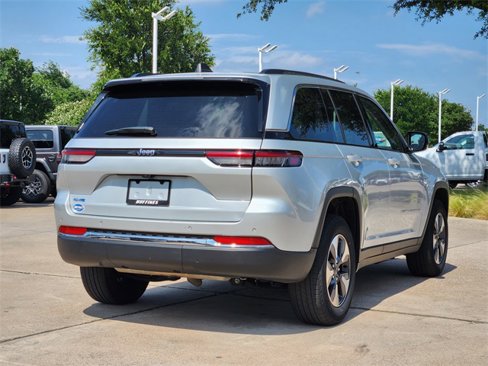 Used 2023 Jeep Grand Cherokee 4WD 4xe image 7