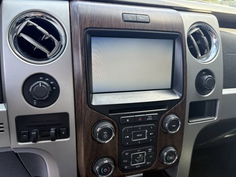Used 2013 Ford F150 Lariat w/ Luxury Equipment Group image 12