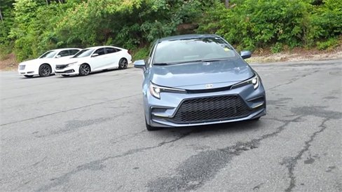 Used 2023 Toyota Corolla SE image 3