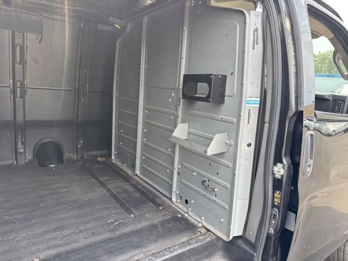 Used 2018 Chevrolet Express 2500 w/ Driver Convenience Package image 13