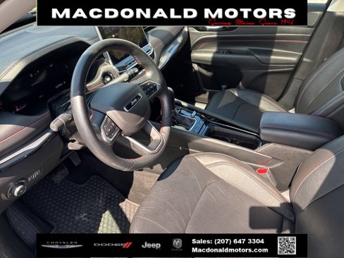 Used 2022 Jeep Compass Trailhawk w/ Trailhawk Elite Group image 10