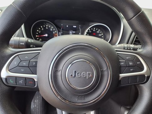 Used 2018 Jeep Compass Sport image 24