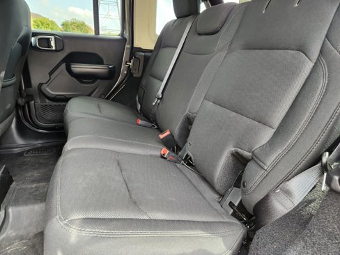 Used 2018 Jeep Wrangler Unlimited Sport S image 14