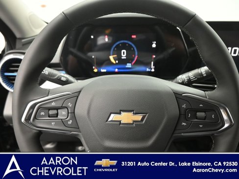 New 2025 Chevrolet Trax LT w/ Driver Confidence Package image 8