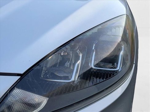 Used 2020 Ford Escape SEL image 3
