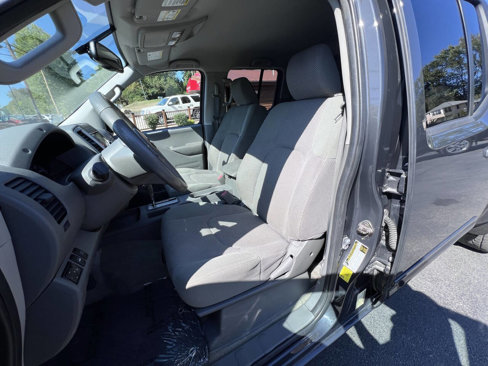 Used 2015 Nissan Frontier SV w/ SV Value Truck Package image 12