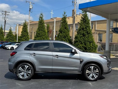 Used 2022 Mitsubishi Outlander Sport ES image 2