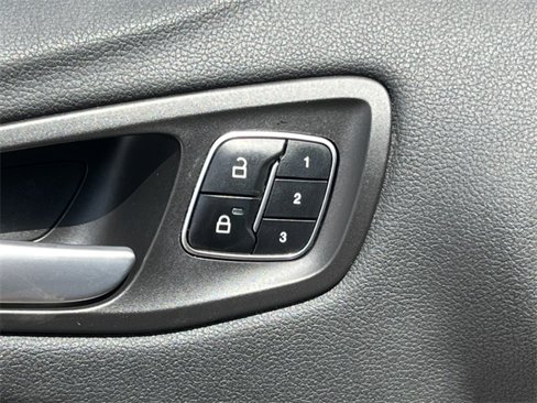 Used 2017 Ford Escape Titanium image 18