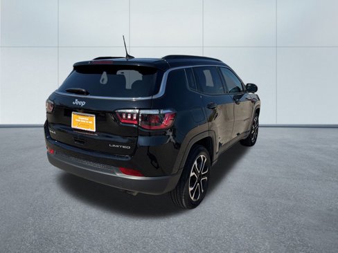 Certified 2022 Jeep Compass Limited image 6