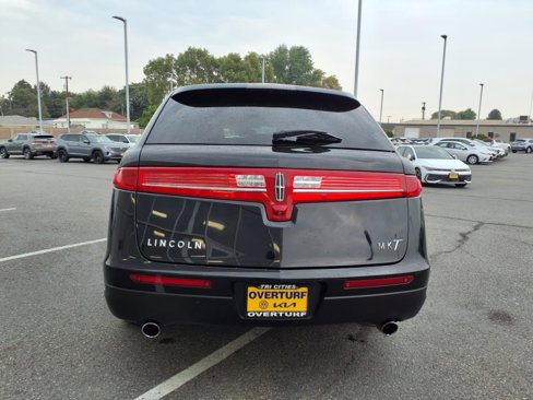 Used 2019 Lincoln MKT AWD image 7