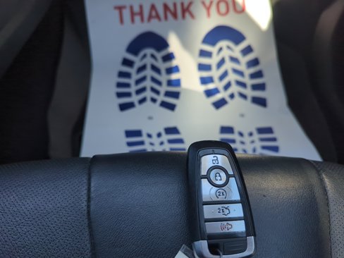 Used 2019 Ford Fusion Titanium image 27