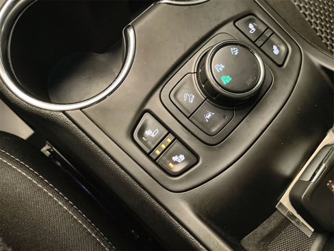 Used 2022 GMC Terrain SLE w/ Driver Convenience Package image 33