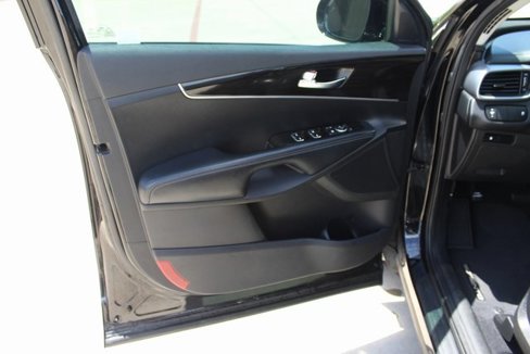 Used 2019 Kia Sorento L image 13