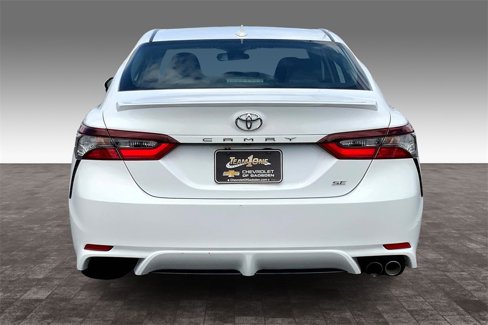 Used 2021 Toyota Camry SE image 5