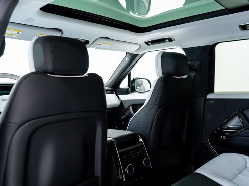 Used 2025 Land Rover Range Rover Sport Dynamic SE image 23