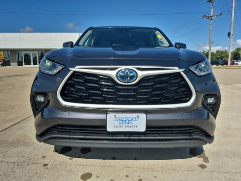 Used 2021 Toyota Highlander LE image 9