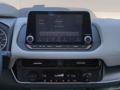 Used 2021 Nissan Rogue SV image 16