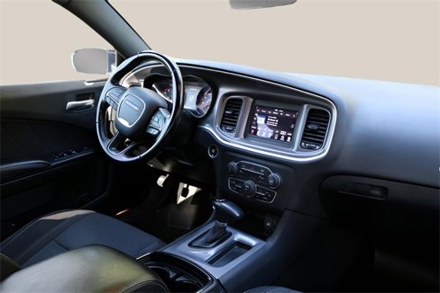 Used 2019 Dodge Charger SXT image 17
